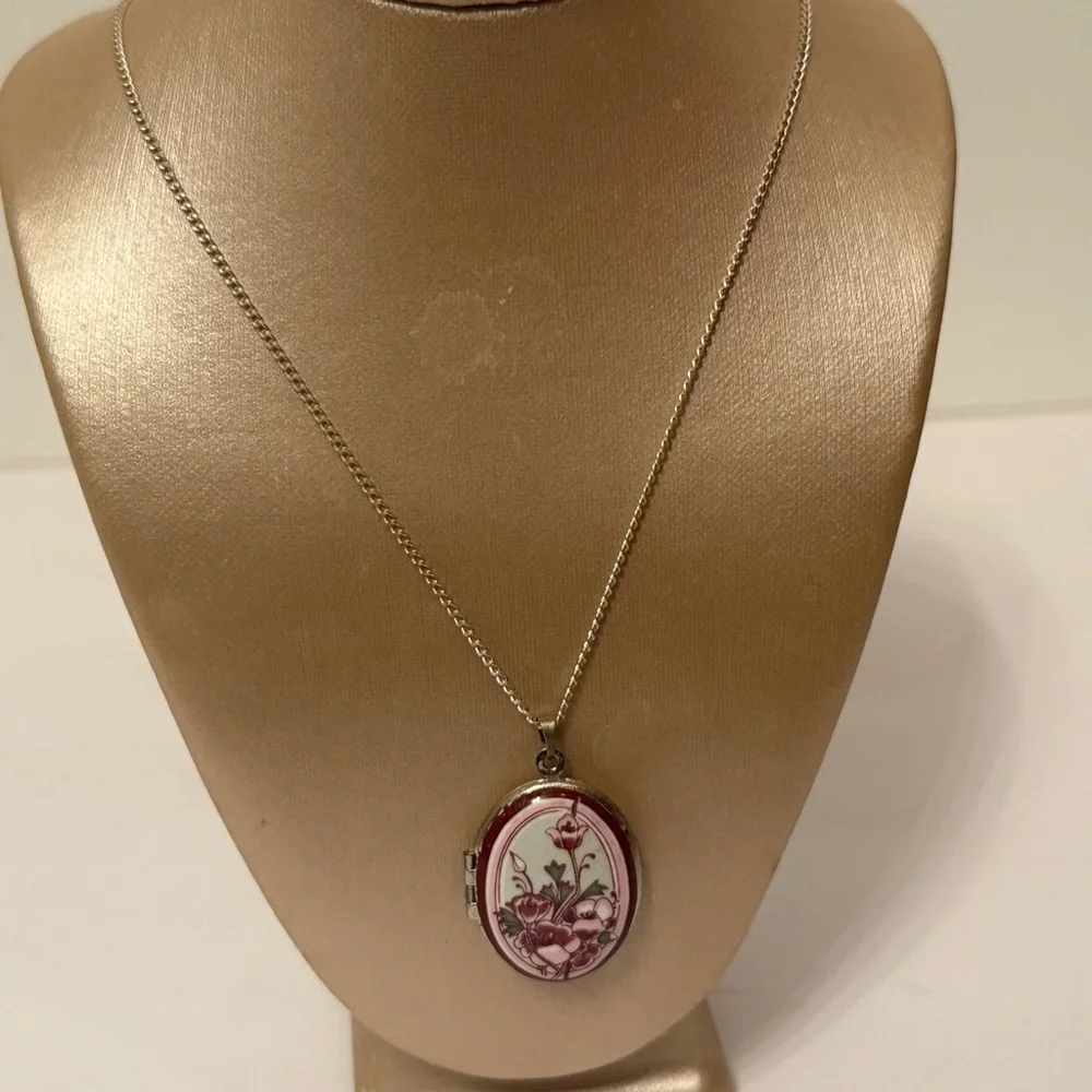 MICHAELA FREY LOCKET SP VINTAGE ART NOUVEAU ENAMEL FLORAL CHAIN STERLING SILVER